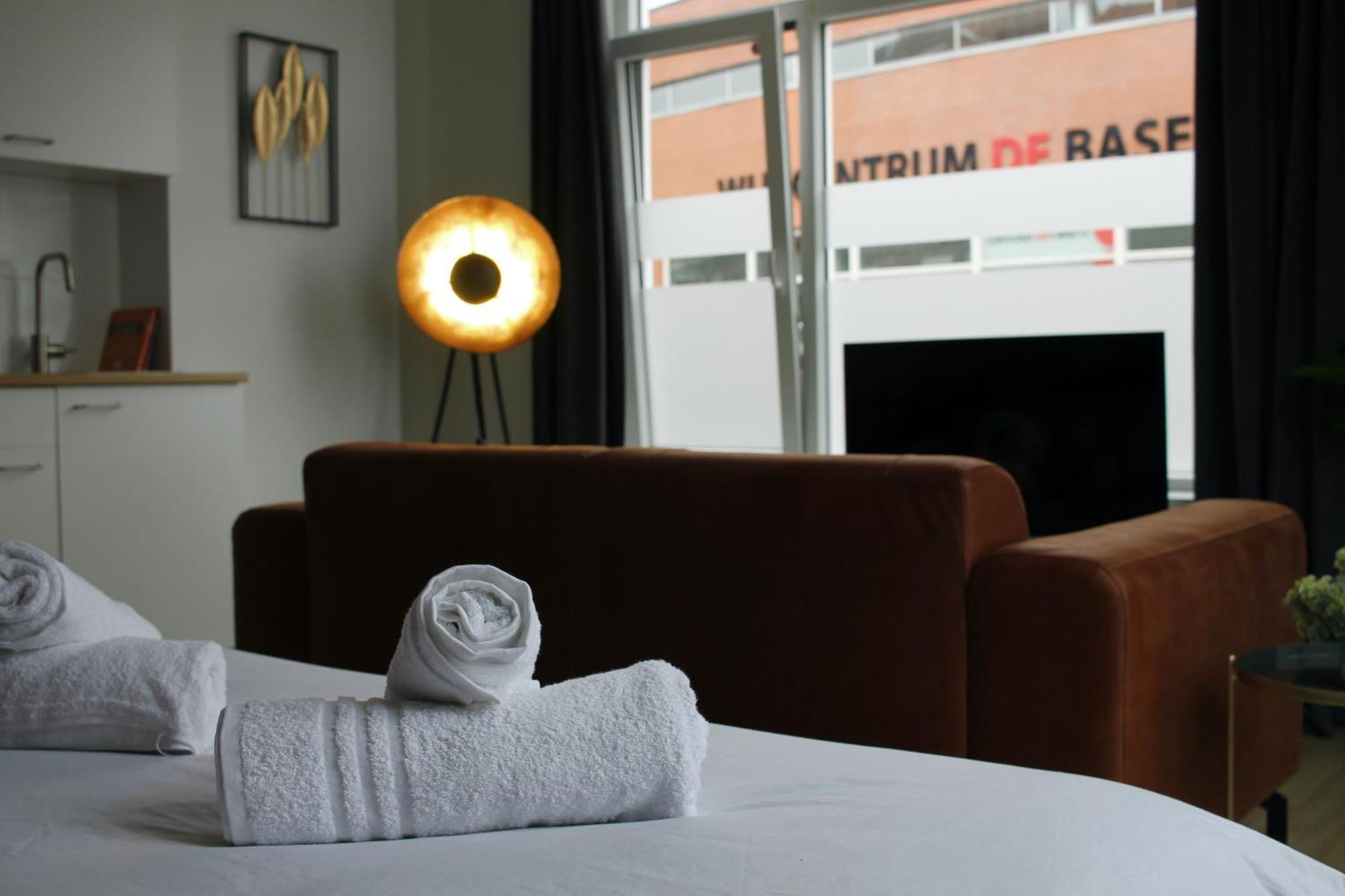 B&K Urban City Suites Tilburg Exterior foto
