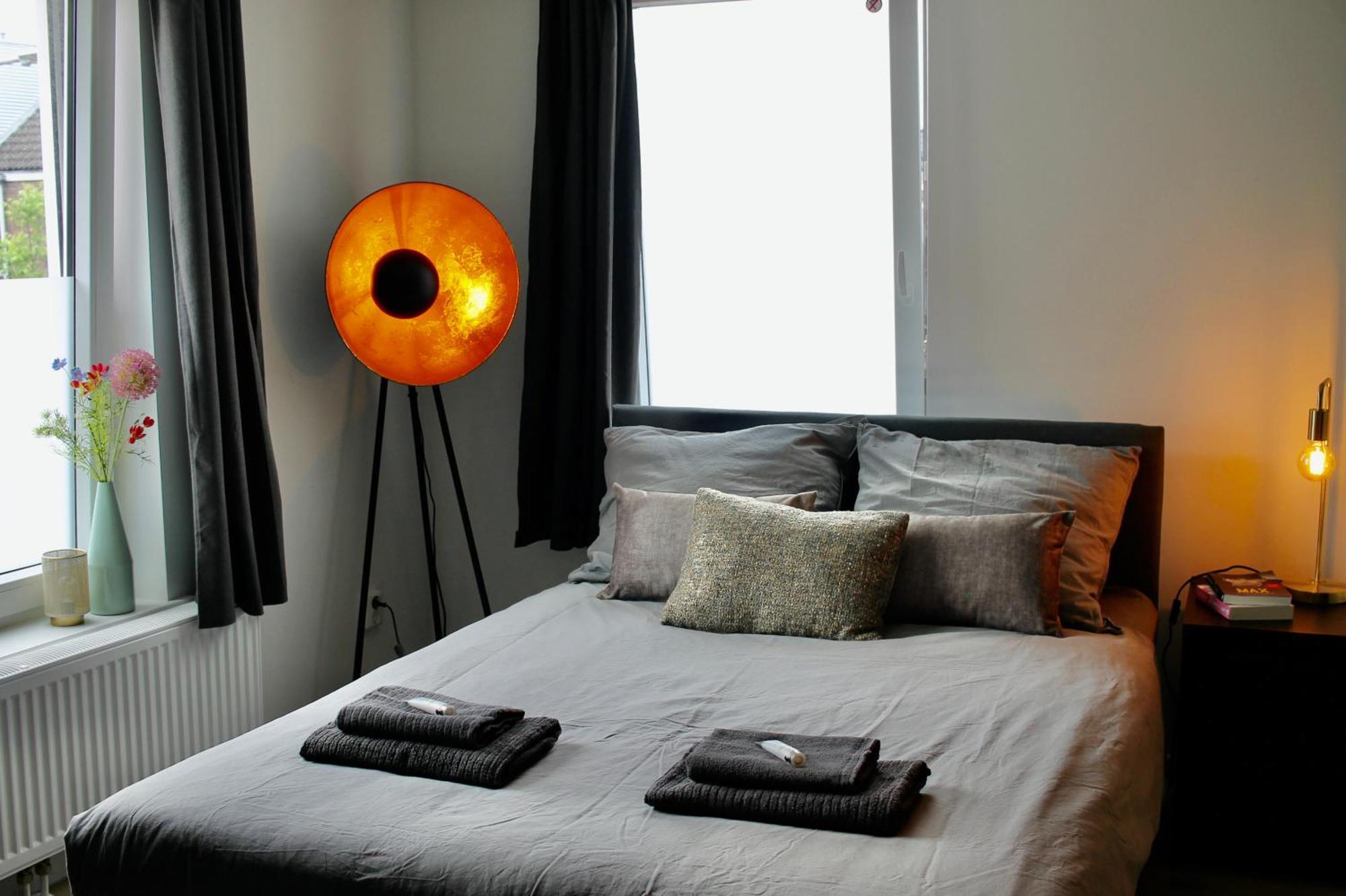 B&K Urban City Suites Tilburg Exterior foto