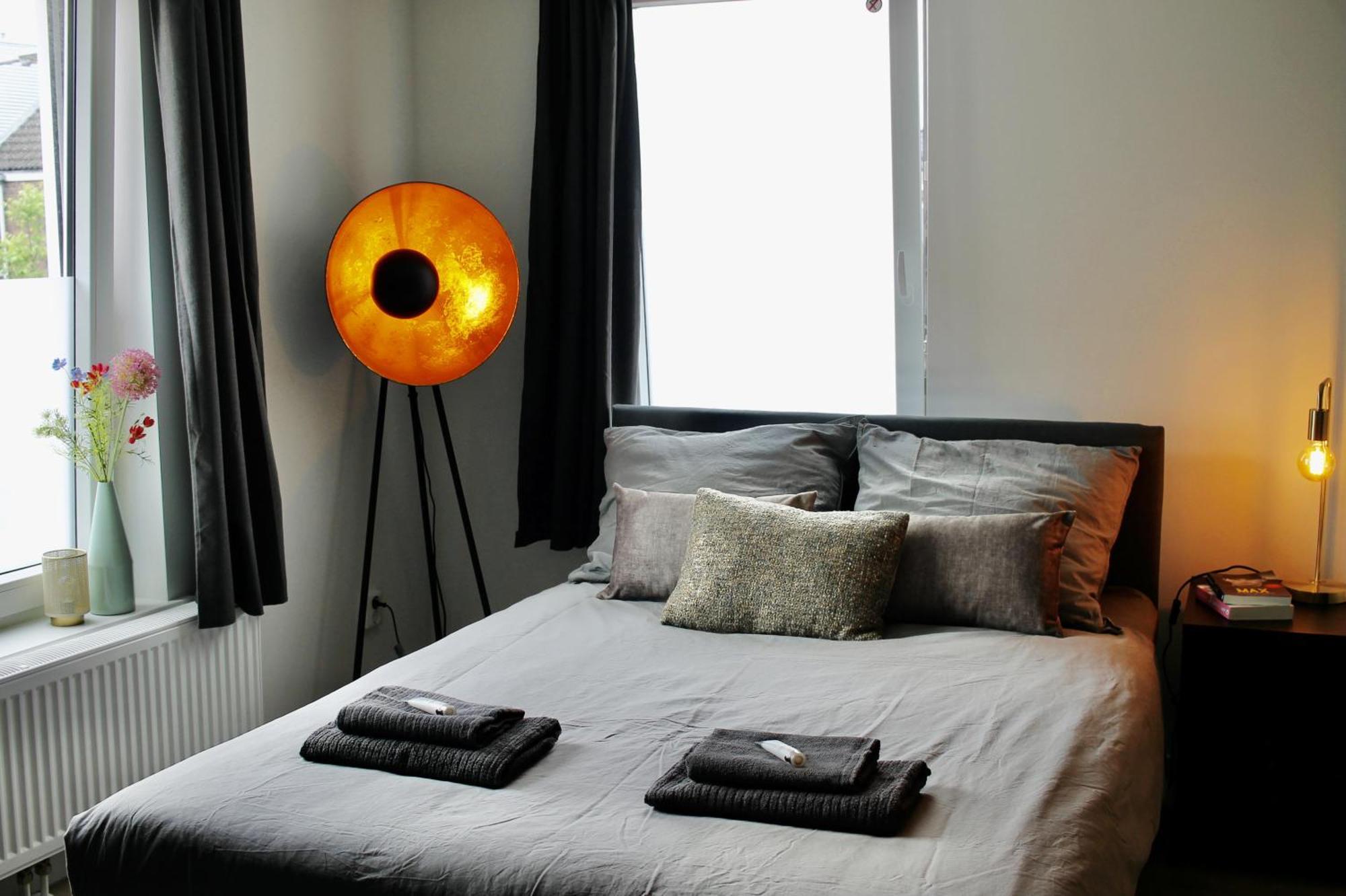 B&K Urban City Suites Tilburg Exterior foto